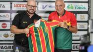 Sampaio apresenta novo técnico para sequência do Brasileiro Série B