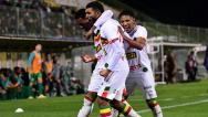 Sampaio Corrêa vence Chapecoense fora de casa
