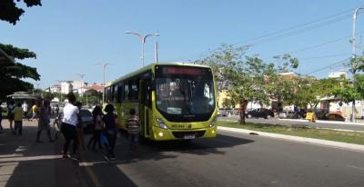 Deputado pede vacinação imediata para motoristas e cobradores