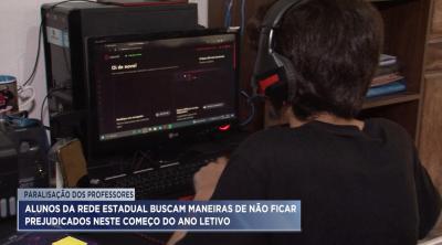 Alunos buscam maneiras de estudarem durante paralisação