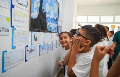 Creche-Escola Sementinha promove contato das crianças com o universo da arte