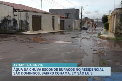 Buracos tomam conta de ruas no Residencial São Domingos e complicam o trânsito