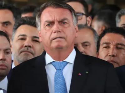 Bolsonaro fará fisioterapias respiratória e motora, mas segue sem previsão de alta 