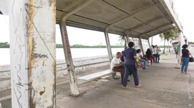 Pontos de ônibus são alvos de reclamação por falta de infraestrutura na capital
