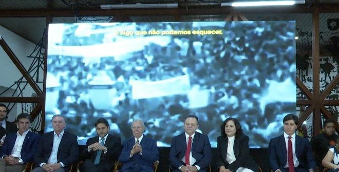 José Sarney é homenageado pelos 40 anos da redemocratização do Brasil